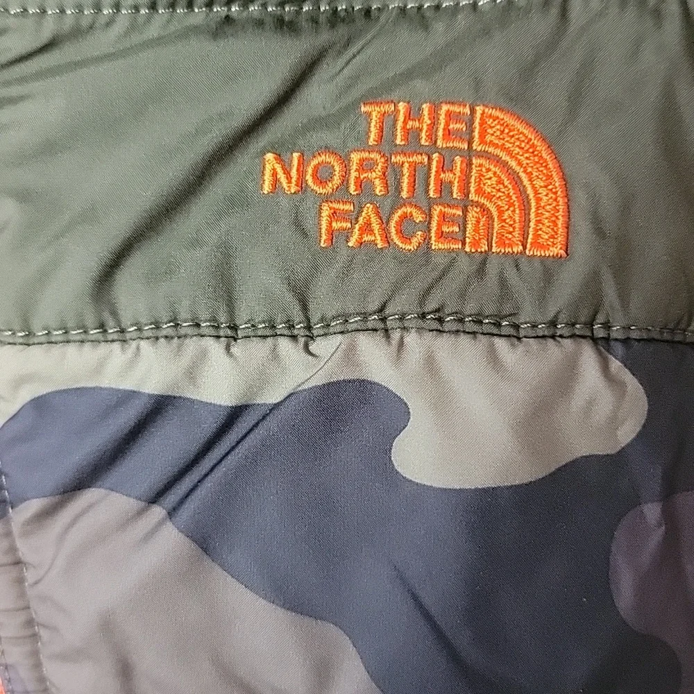 THE NORTH‎ FACE Reversible Full Zip Green Sherpa Camo Hooded Lightweight Jacket